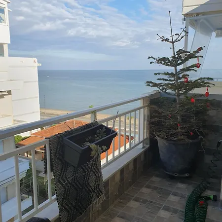 House Thalassa