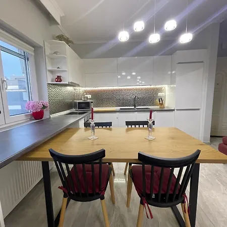 House Thalassa * Peraía